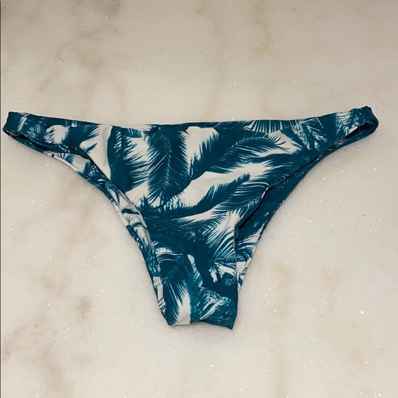 Mikoh Lahaina Palm Bottoms - Picture 3 of 5